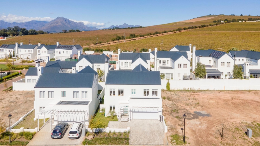 4 Bedroom Property for Sale in Koelenhof Western Cape